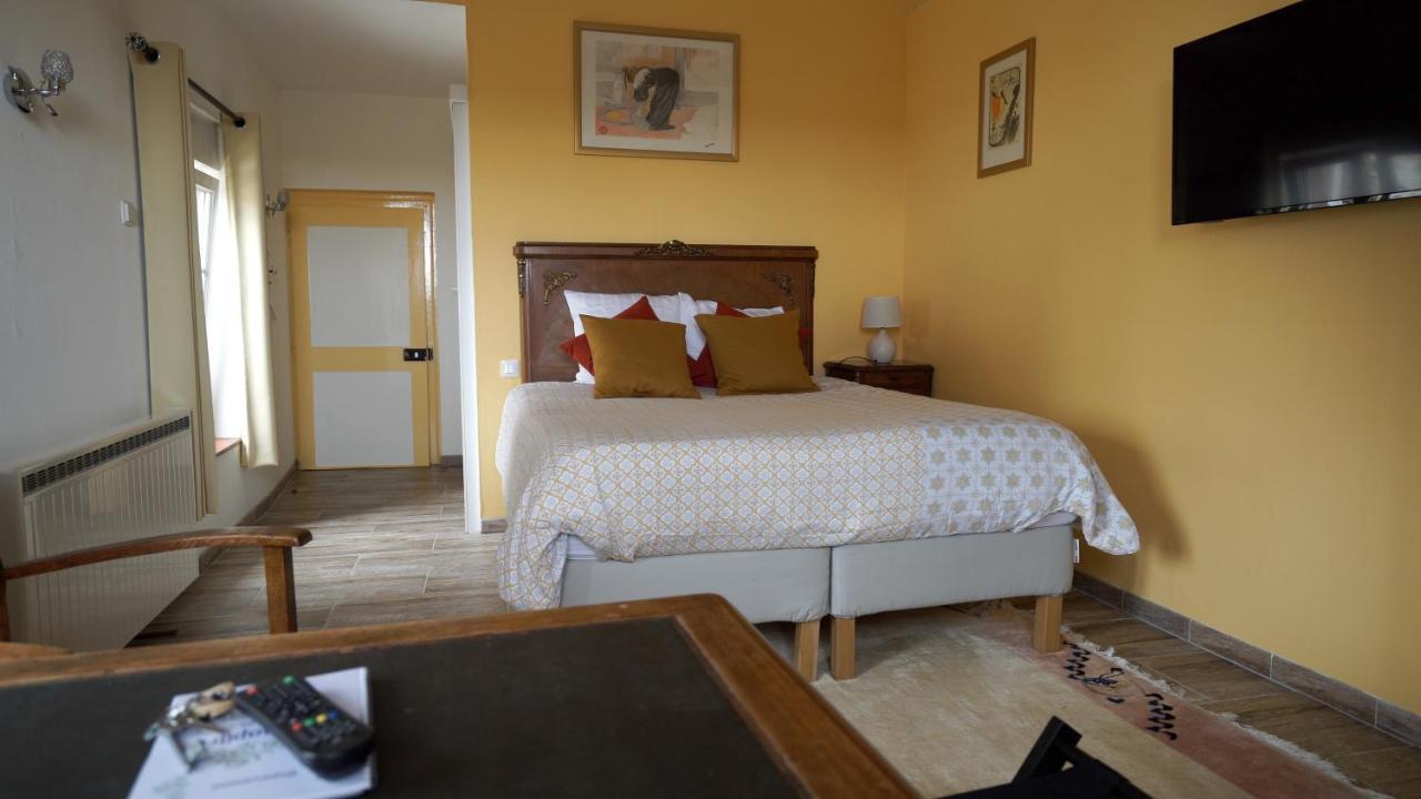 Bed and Breakfast Au Chapitre Rozoy-sur-Serre Экстерьер фото
