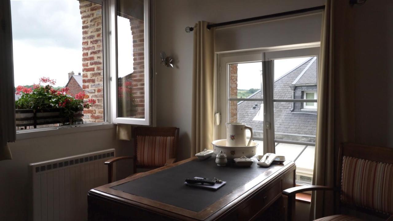 Bed and Breakfast Au Chapitre Rozoy-sur-Serre Экстерьер фото